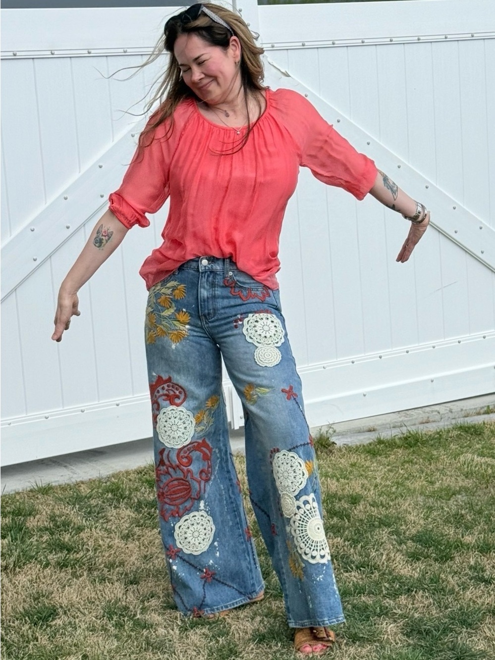 Washed Embroidery Wide Leg Denim Jeans - Picture 14 of 14